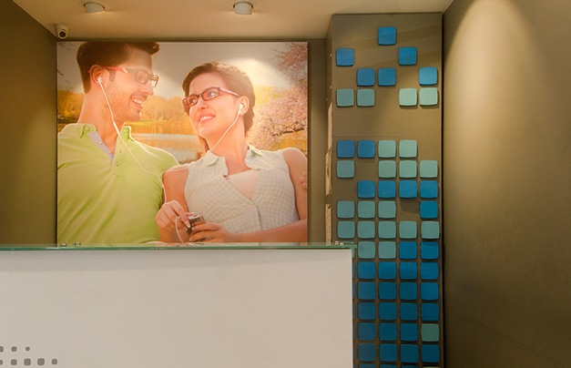 retail display stands manufacturer